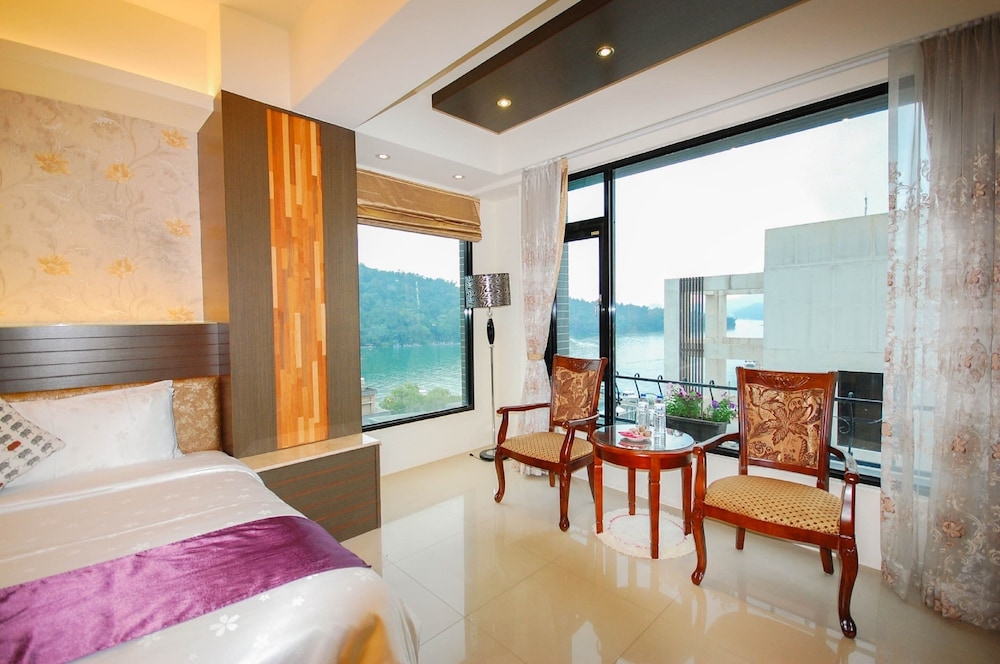 Cherry Feast Resort 5/50