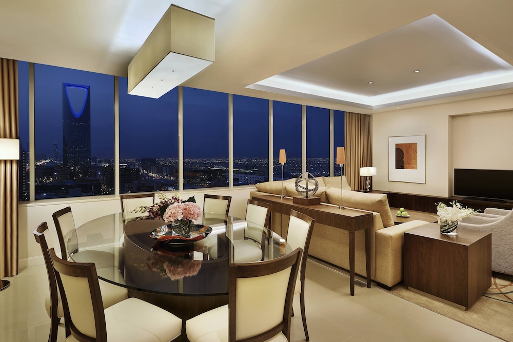كورتيارد ماريوت(Courtyard by Marriott Riyadh Olaya) 29/38