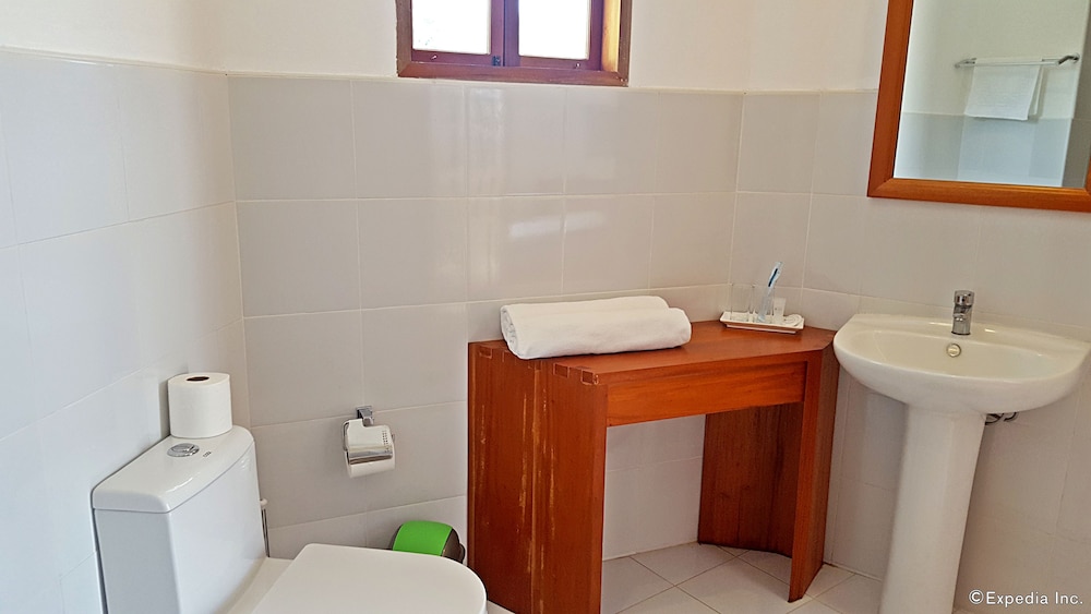 Sea Dream Resorts 63/68
