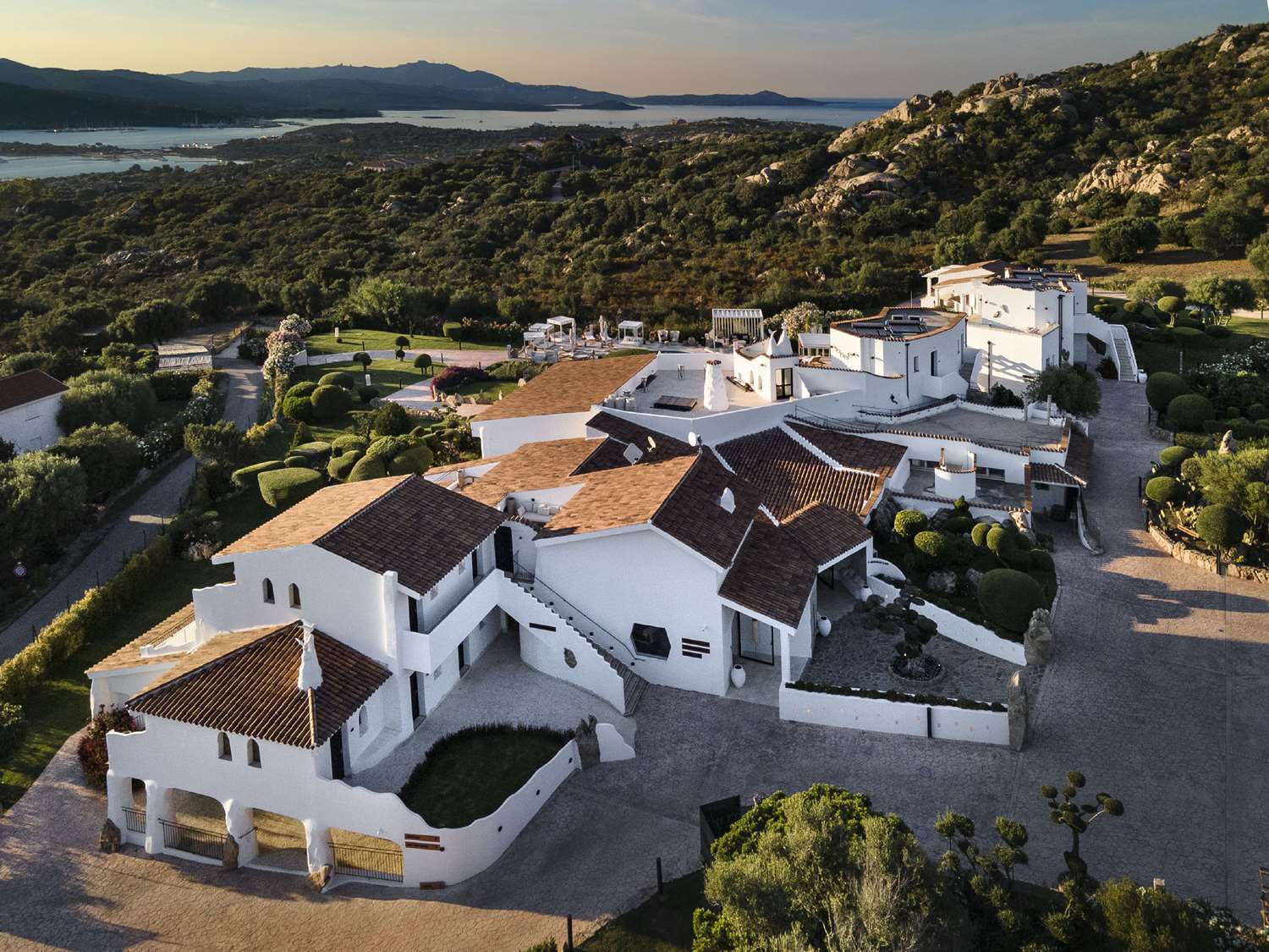 Sulia House Porto Rotondo, Curio Collection by Hilton 93/99