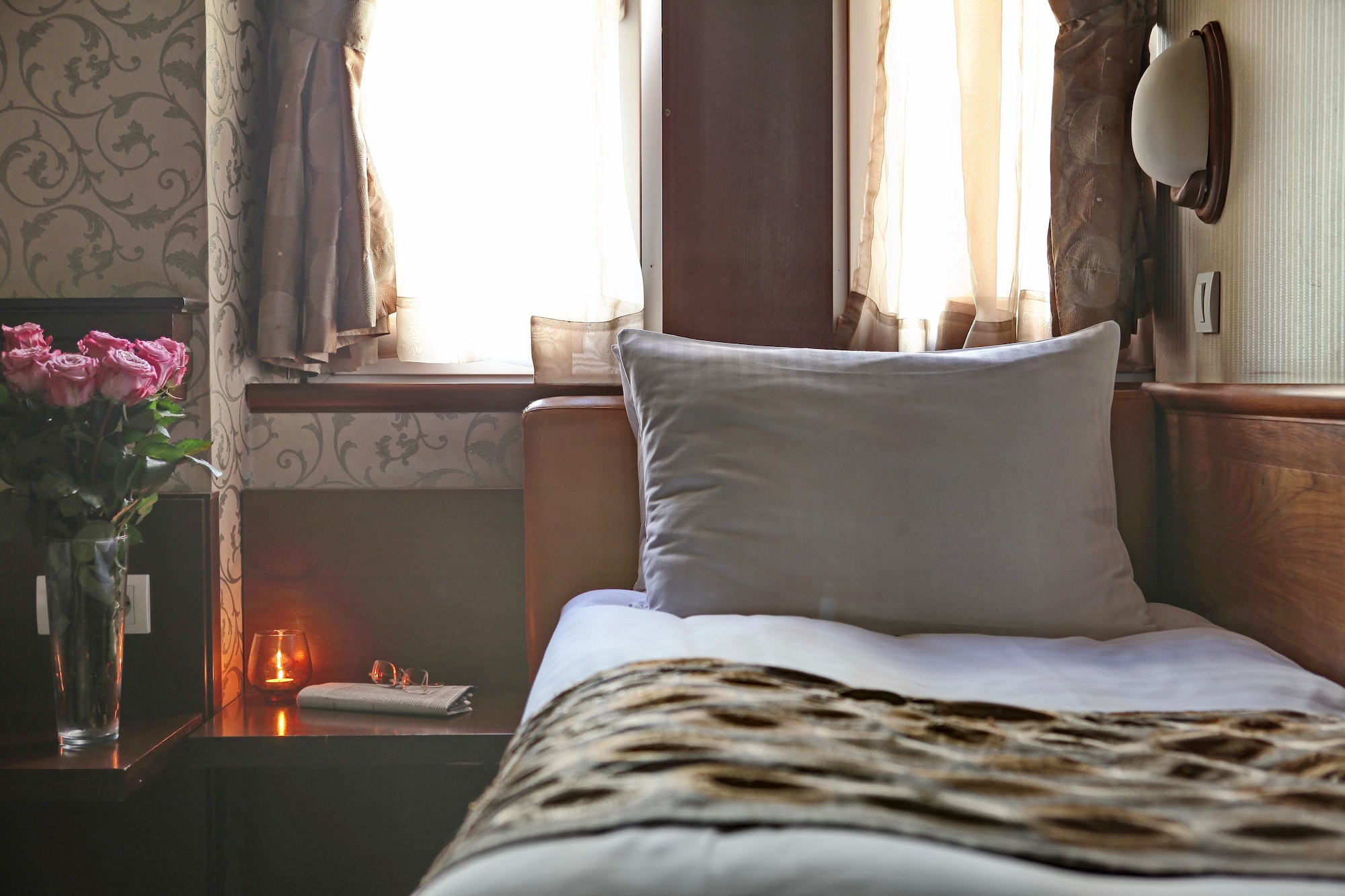 STANDARD, TWIN BEDS