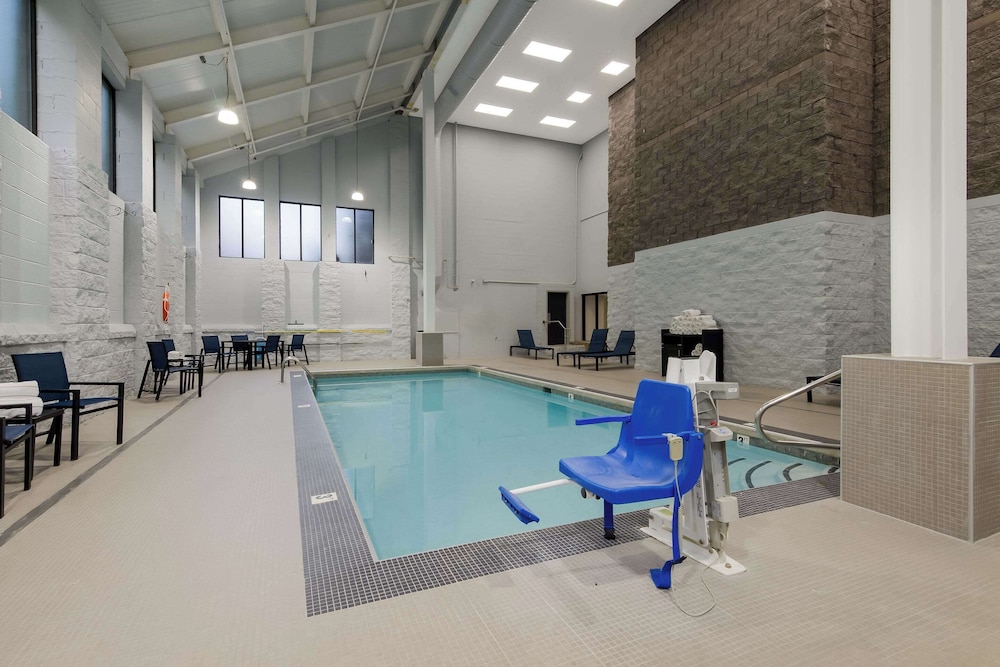 Graystone Lodge, an Ascend Collection Hotel 25/50