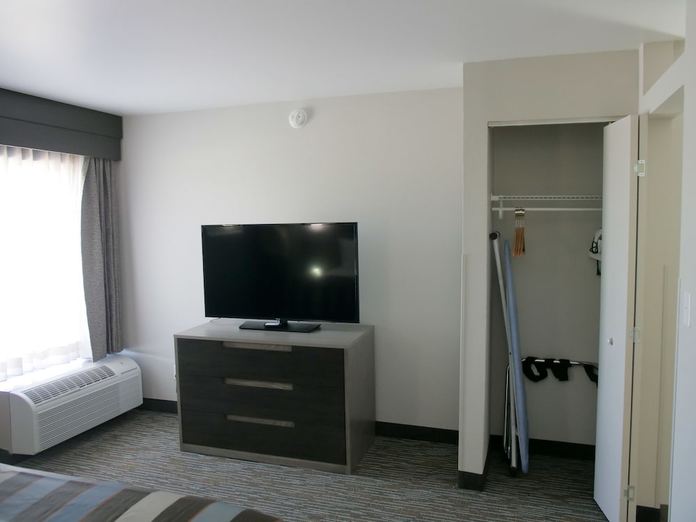 Wingate by Wyndham Louisville Fair and Expo 44/60