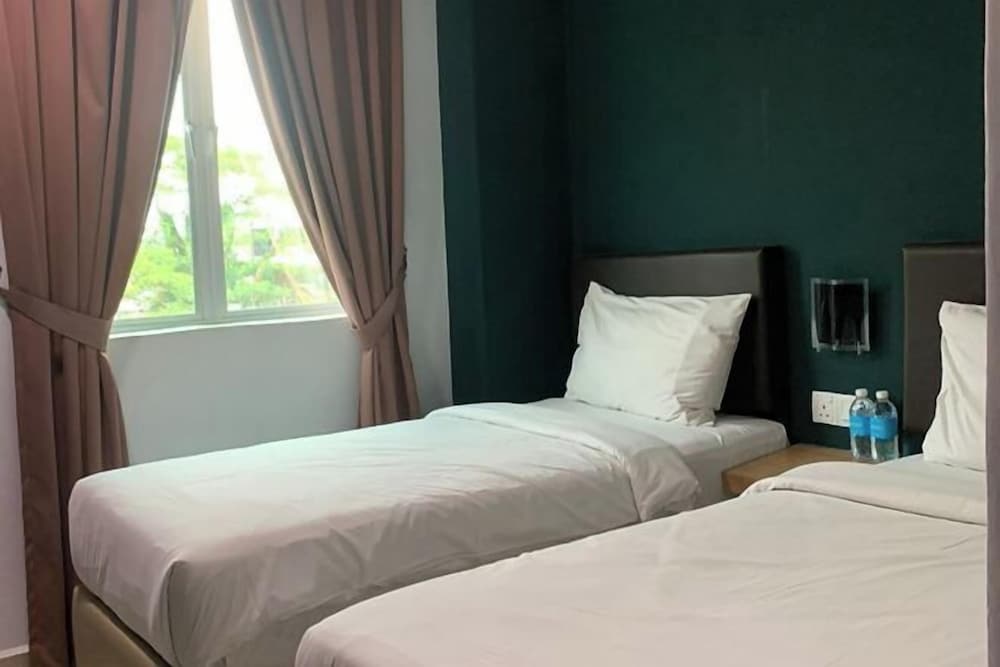 Room V @ Jalan Megat by ZUZU 19/29
