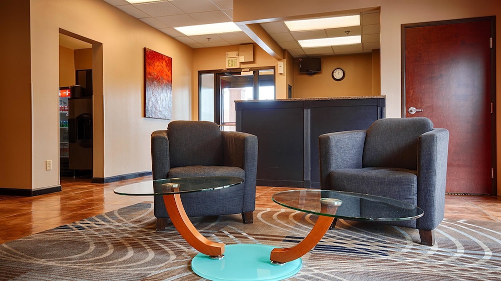 Best Western Plus Gen X Inn 20/30