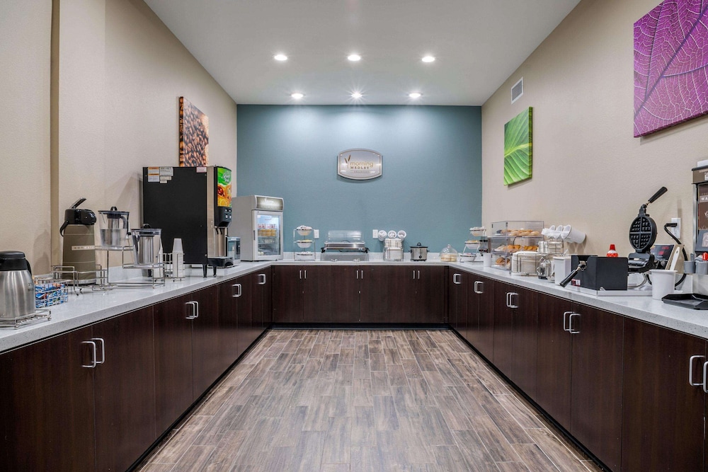 Sleep Inn & Suites Houston Westchase - Little Saigon 25/29