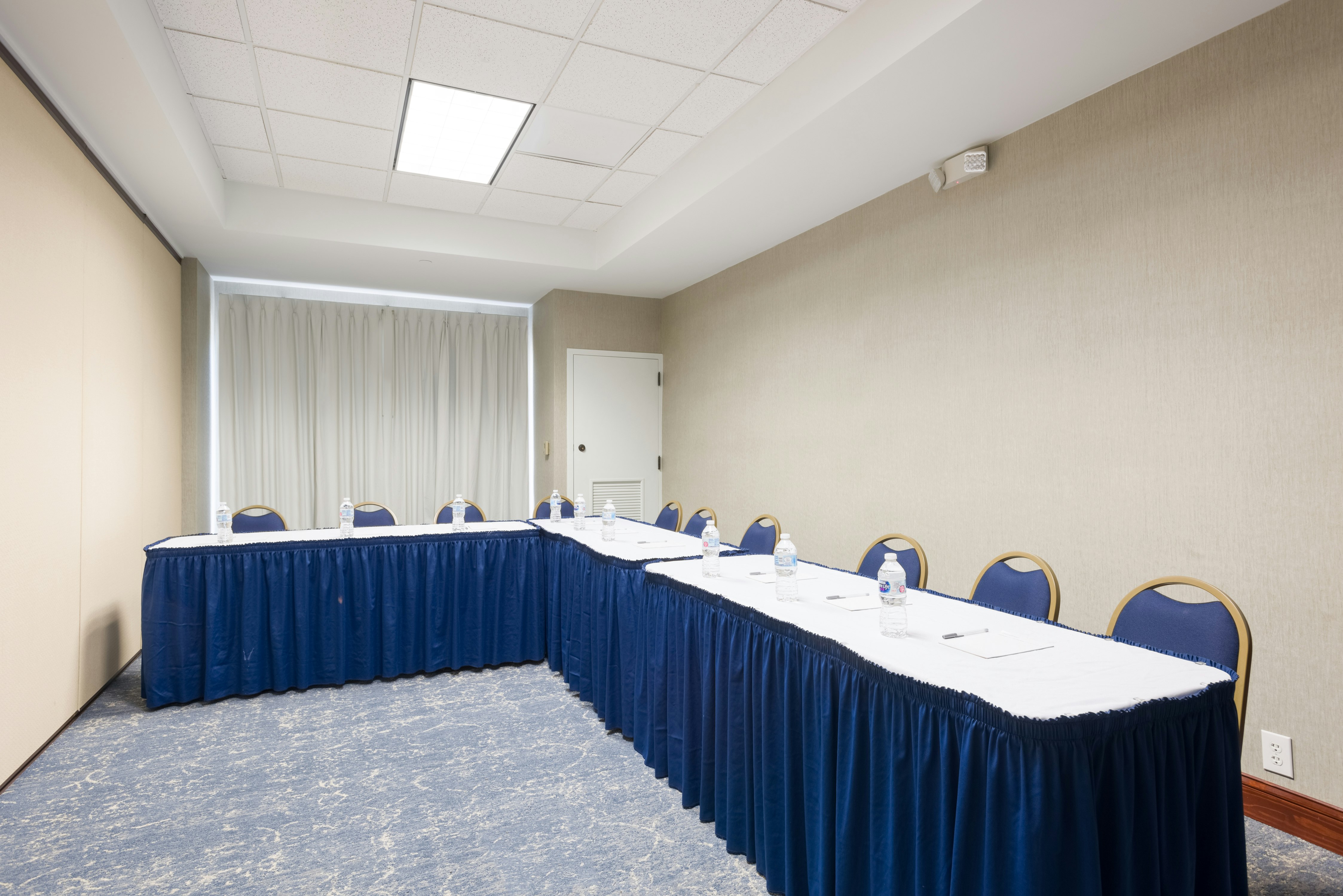 Hampton Inn Mount Airy 27/52