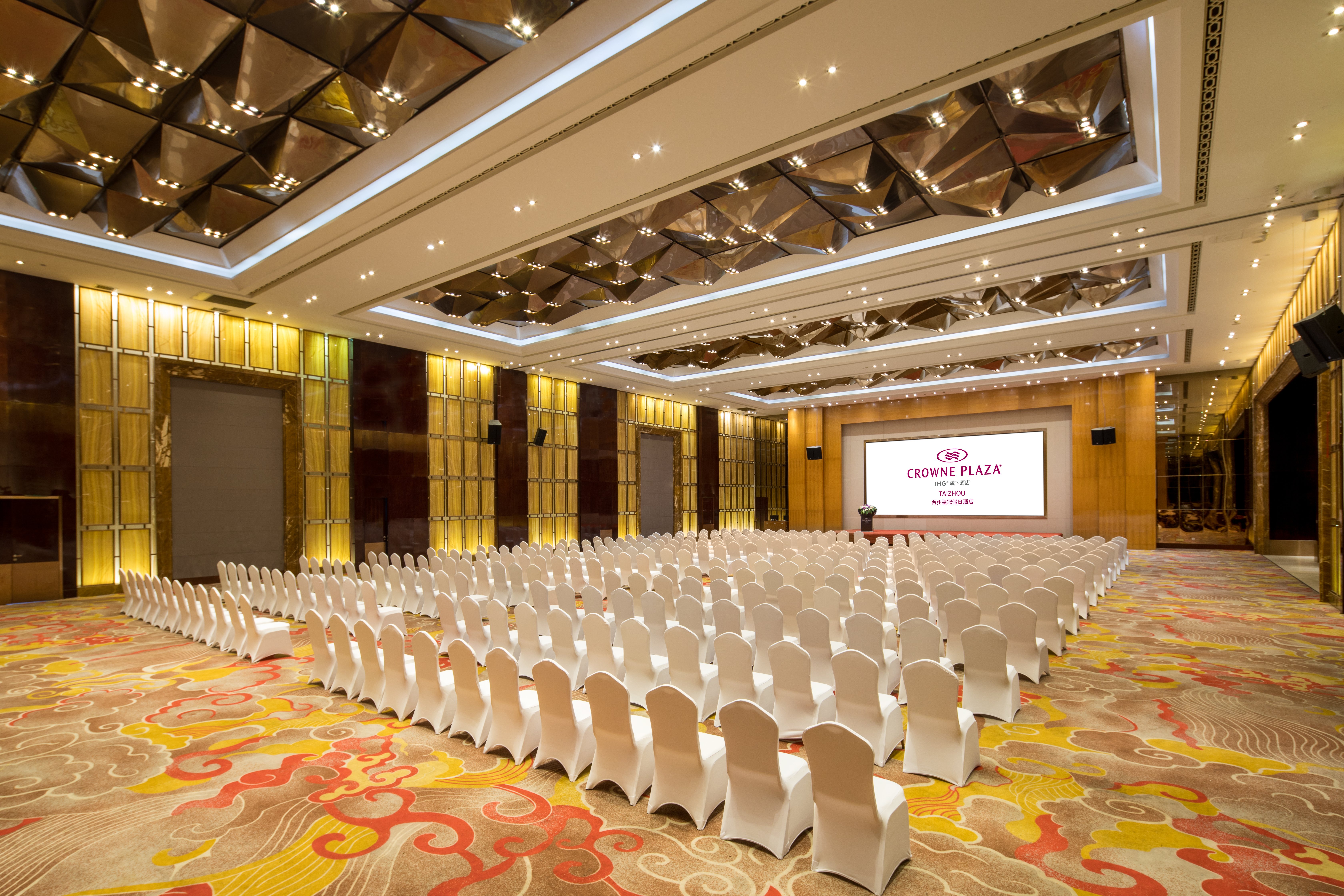Crowne Plaza Taizhou 71/75