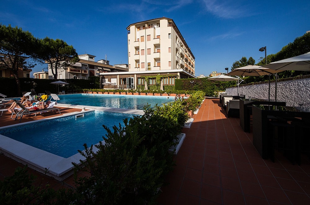 Hotel Touring Falconara Marittima 5/36