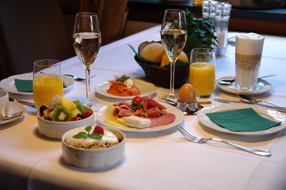 Wellings Romantik Hotel Zur Linde 53/57