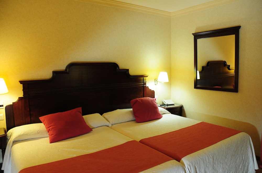 Hotel Santo Domingo Lucena 6/20