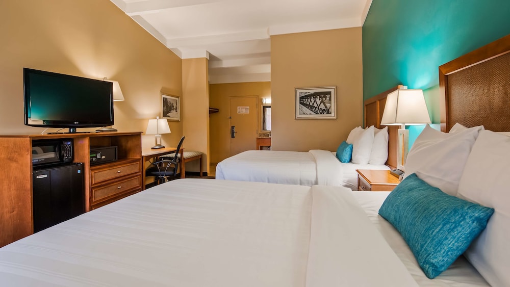 Best Western Charleston Inn 13/33