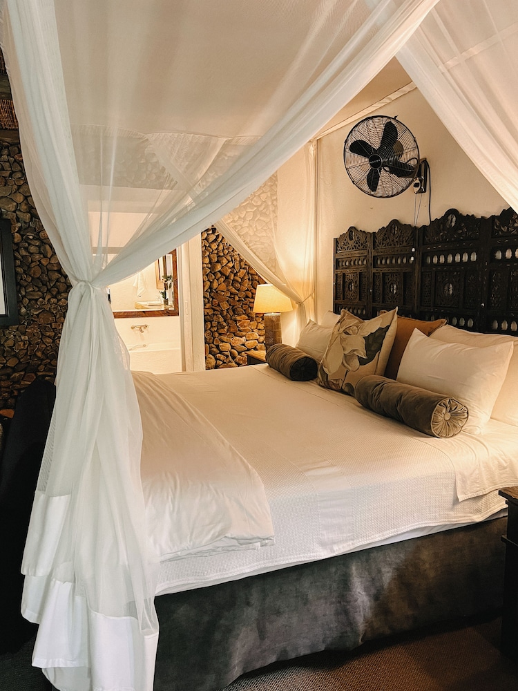 Honeymoon, Stone, Cottage, King Bed