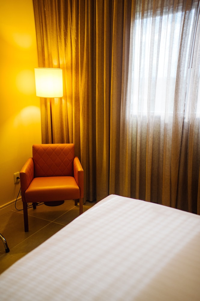 Diff Hotel 18/68