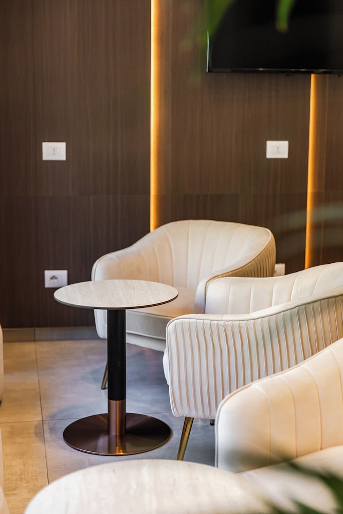 Aquila D Hotel 27/49