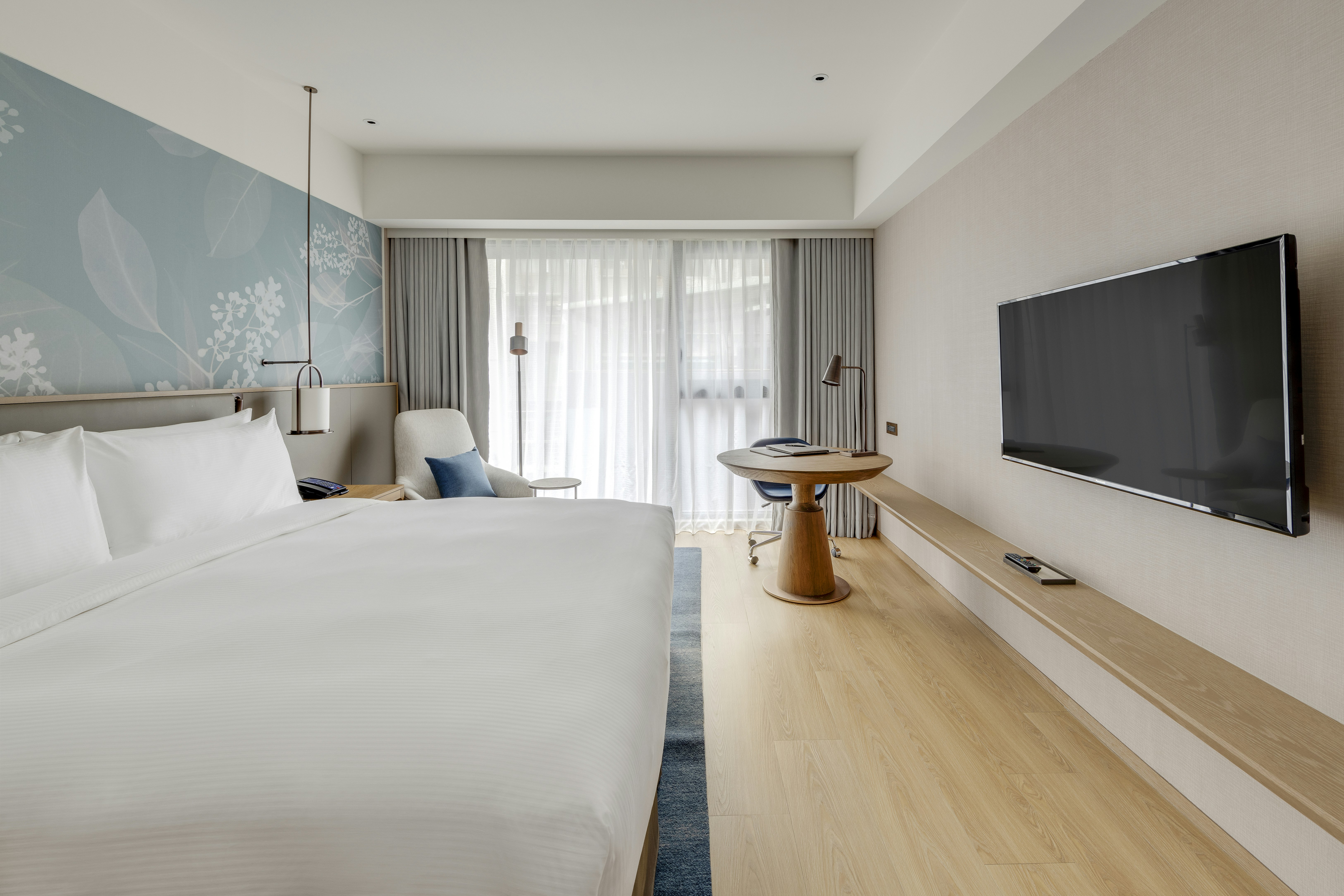 ROOM, KING BED, ACCESSIBLE