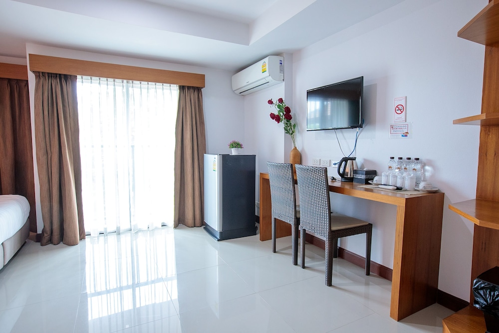Huen Jao Ban Hotel 45/69