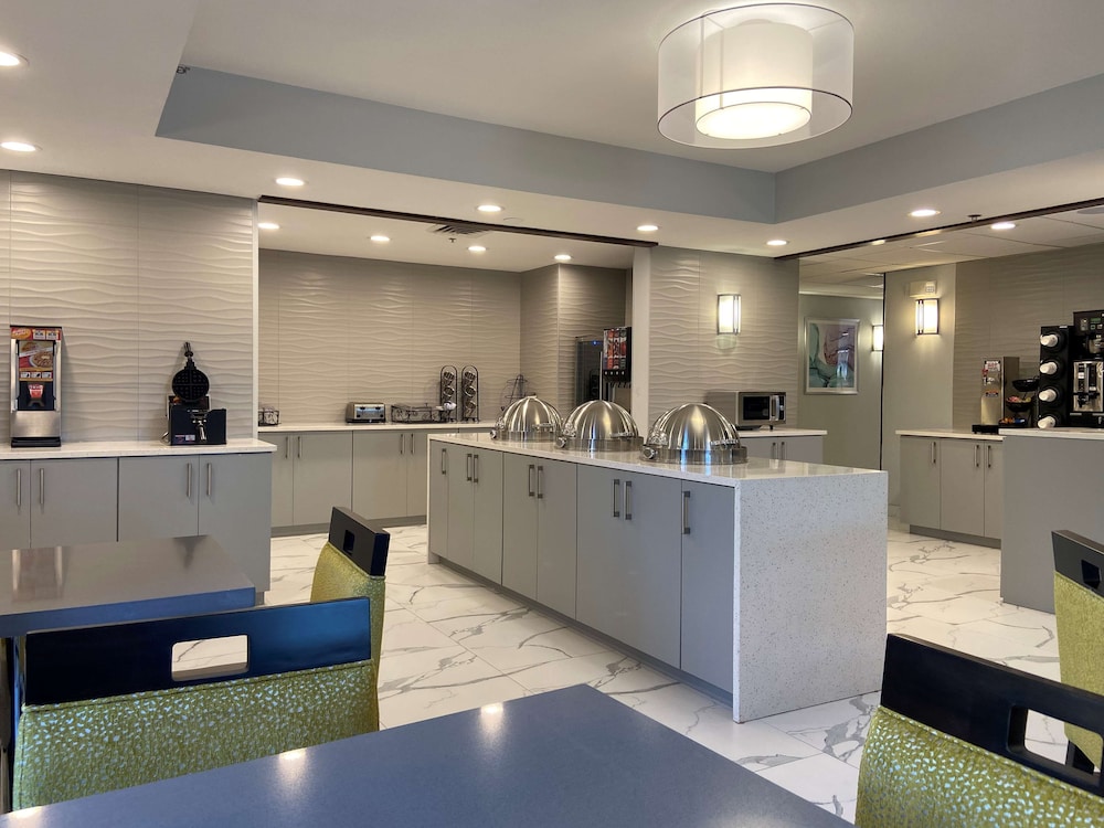 Lobby at Best Western Plus Houston Energy Corridor, HOUSTON - TX
