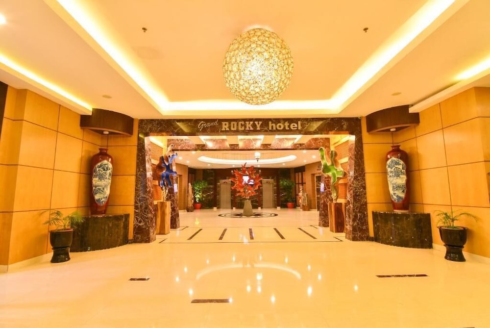 Grand Rocky Hotel 6/44