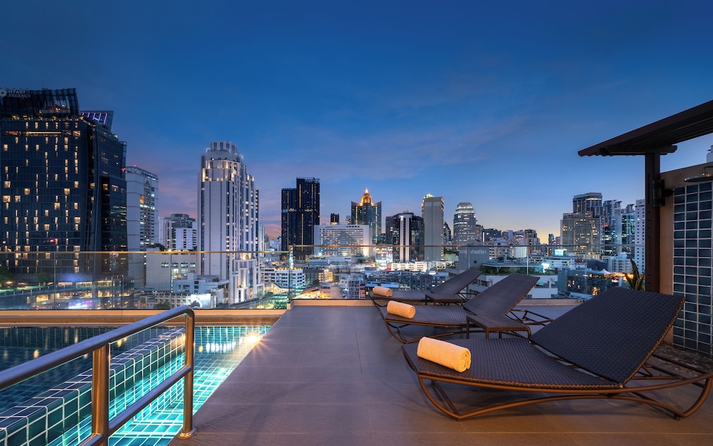 Adelphi Suites Bangkok 64/69