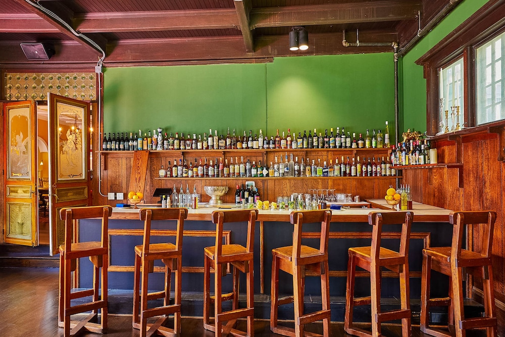 Apple Tree Inn 33/50