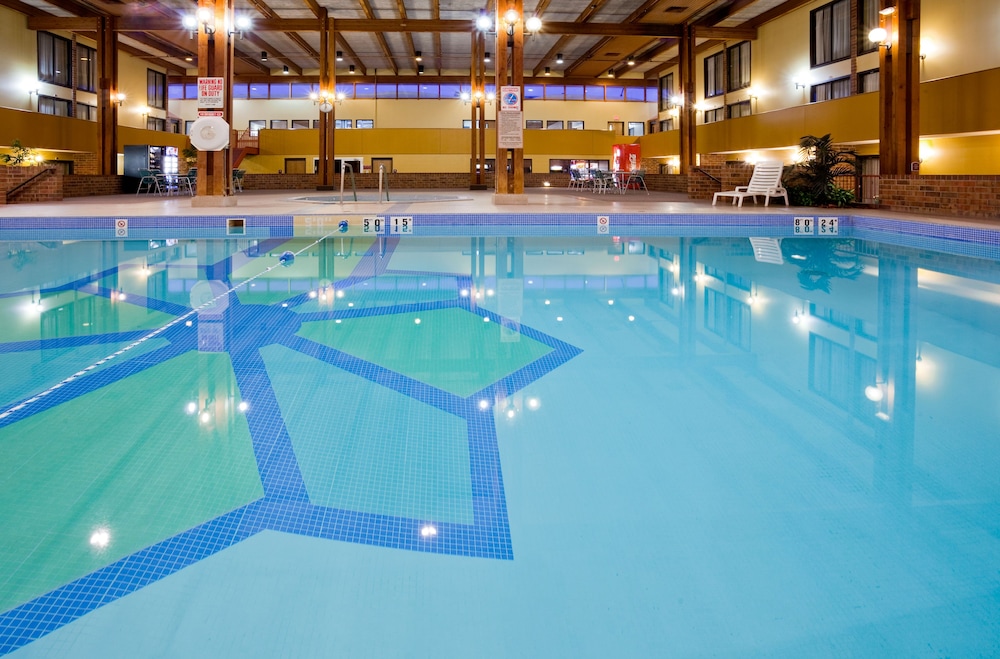 Holiday Inn Hotel And Suites St Cloud 29/60