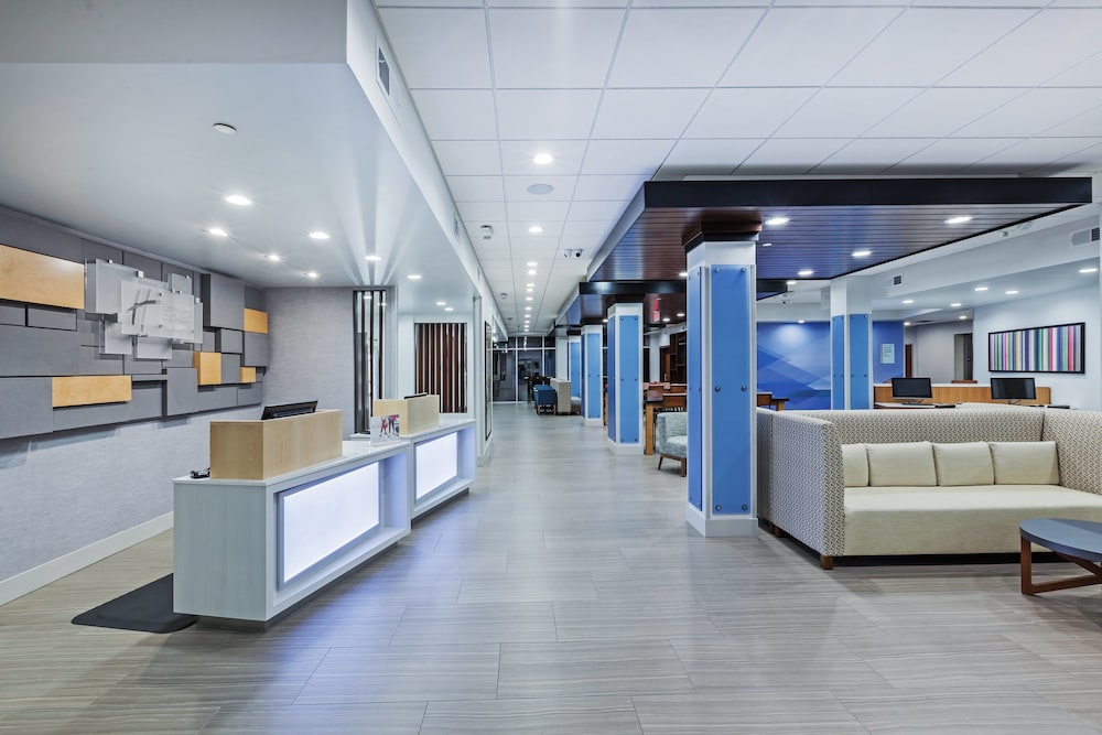 HOLIDAY INN EXPRESS & SUITES COFFEYVILLE 7/48
