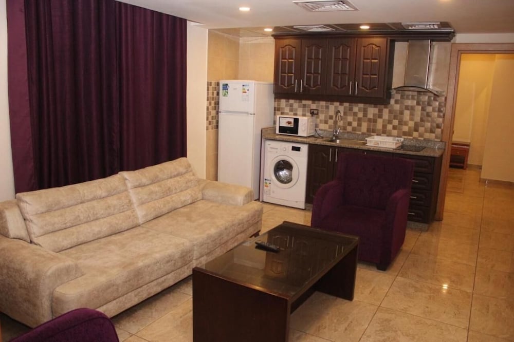 Jewheret Alswefiah Hotel Suites 9/45
