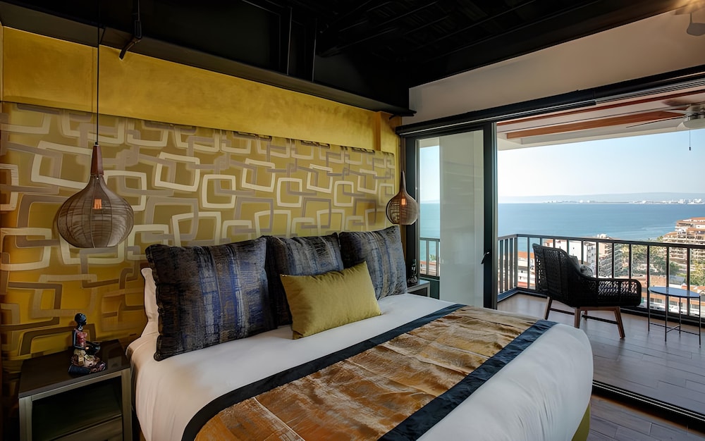 Pinnacle Resorts 179 - Adults Only 12/49