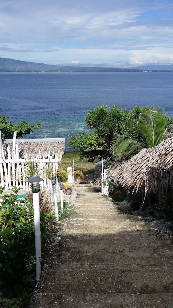 New Ocean Terrace Beach Resort 20/24