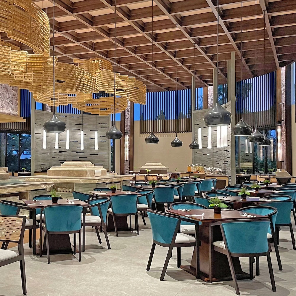 The Singhasari Resort 61/77