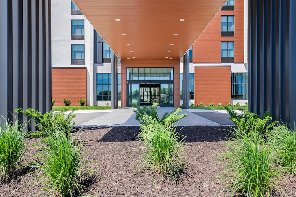 Hilton Garden Inn Kansas City Riverside 45/50