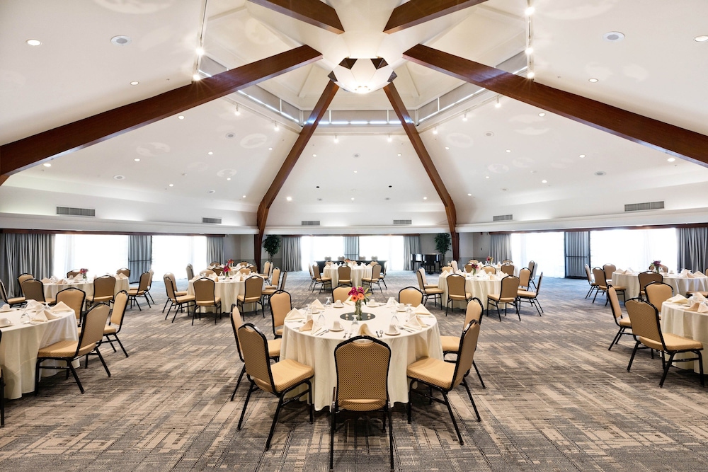 Four Points By Sheraton Ventura Harbor Resort 27/36