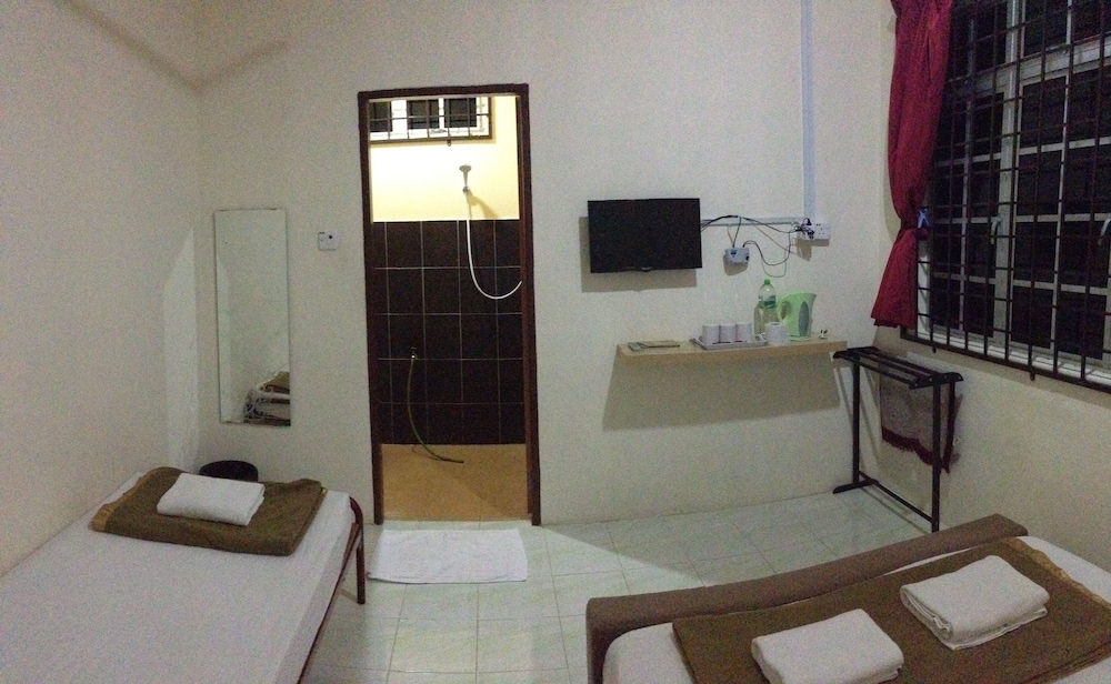 Semarak Beach Inn 27/45