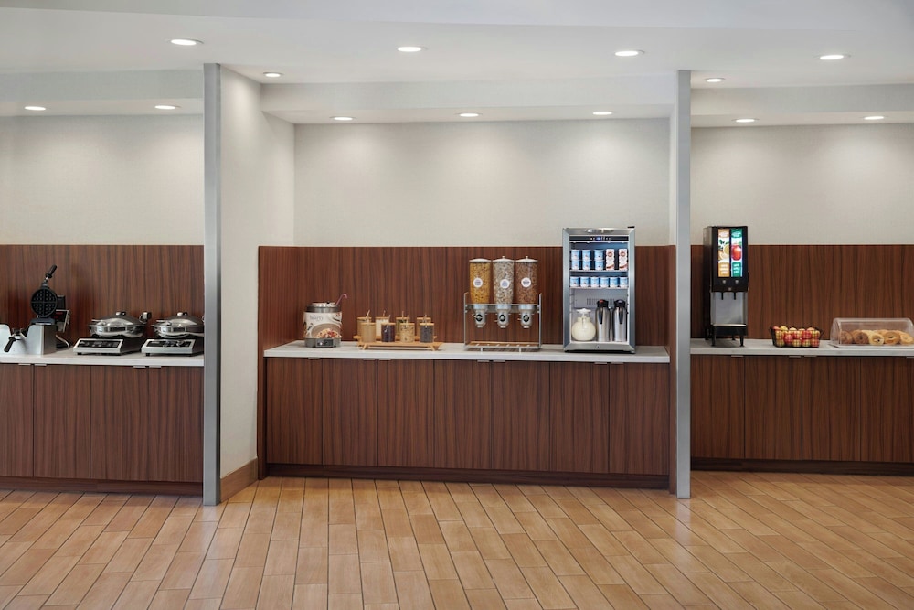 Fairfield Inn Suites Reading Wyomissing 27/51