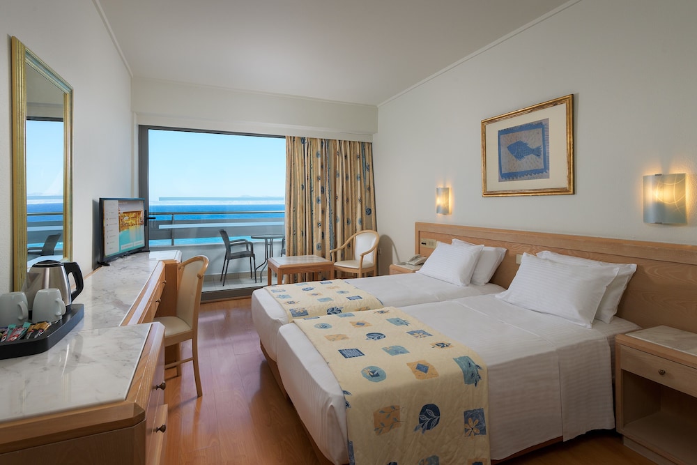 Oceanis Beach Hotel 12/50