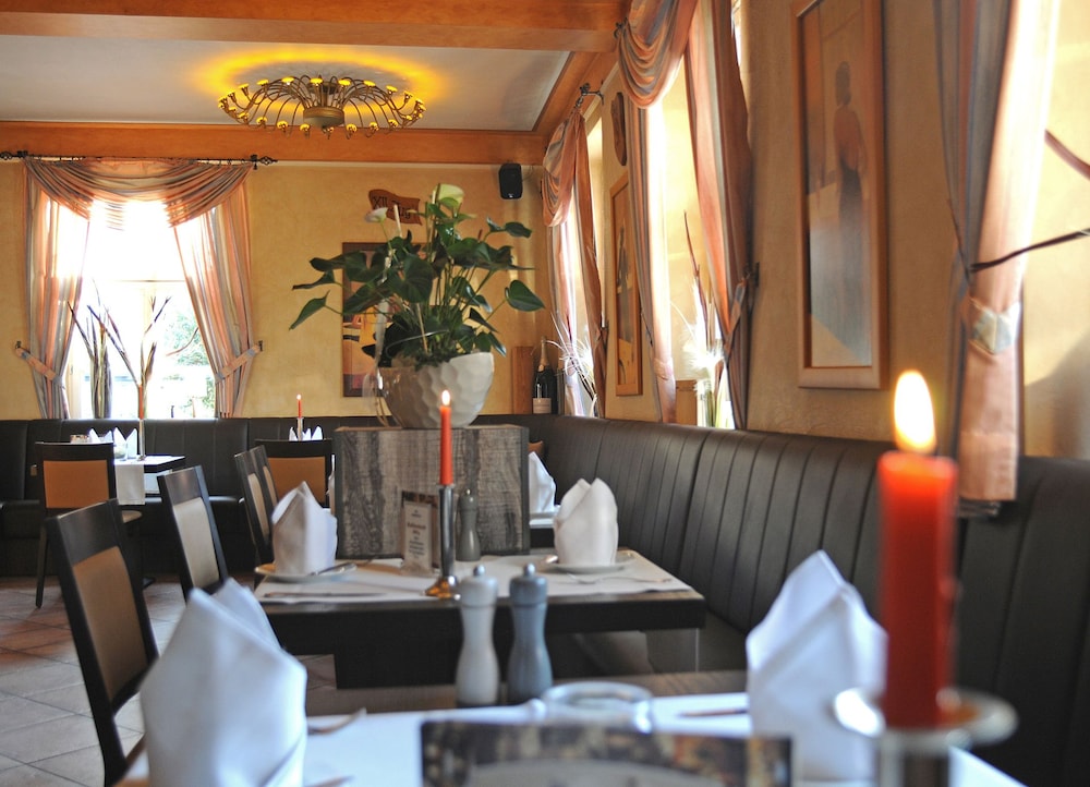 Hotel- Restaurant Doppeladler 38/50