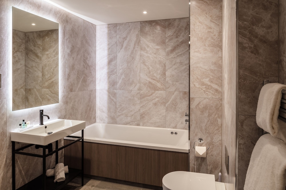 Radstone Hotel 49/50