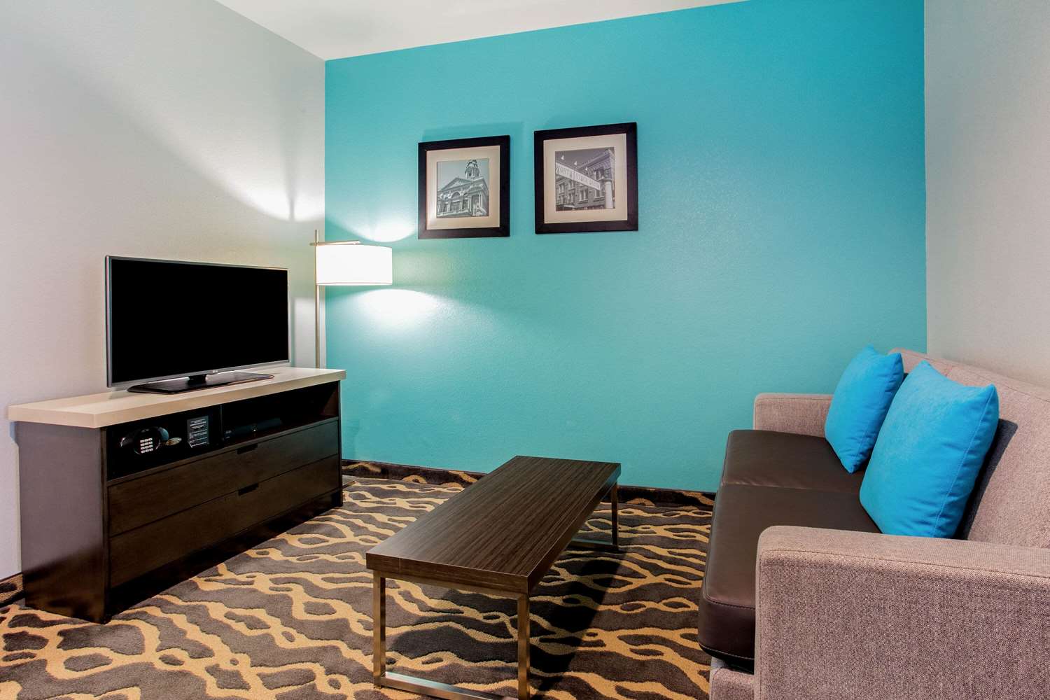 La Quinta Inn & Suites by Wyndham Northlake Fort Worth 17/25