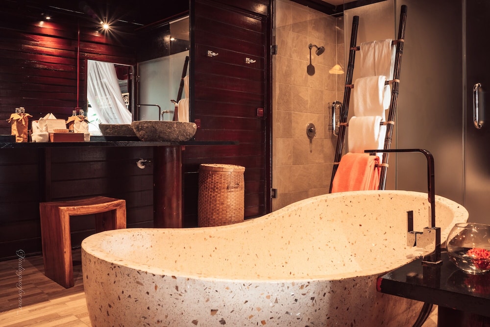 Kupu Kupu Phangan Beach Villas and Spa 50/50