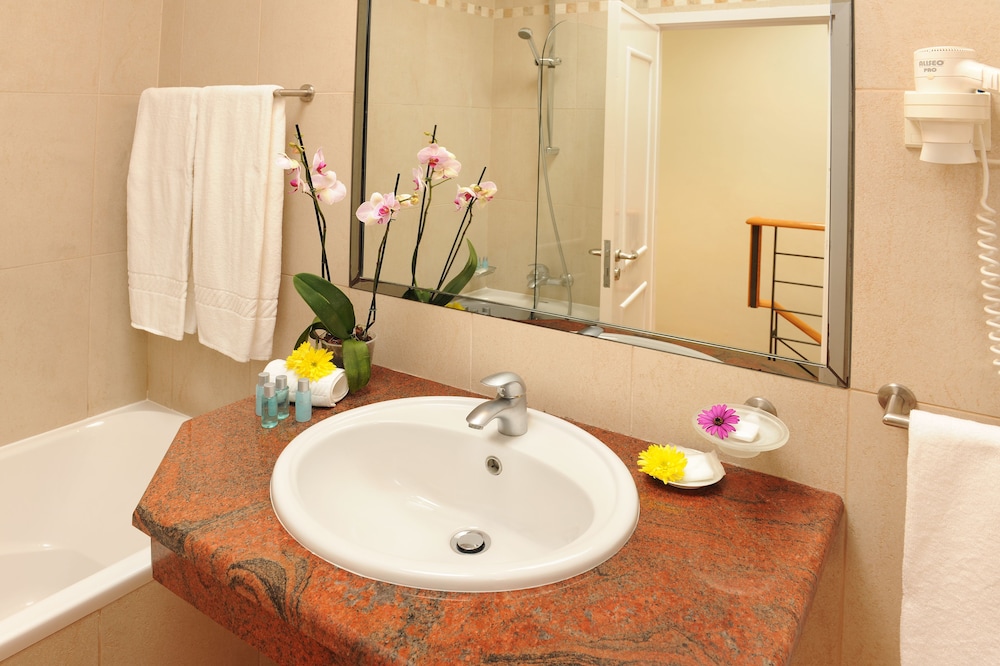 Pestana Palm Gardens 32/50