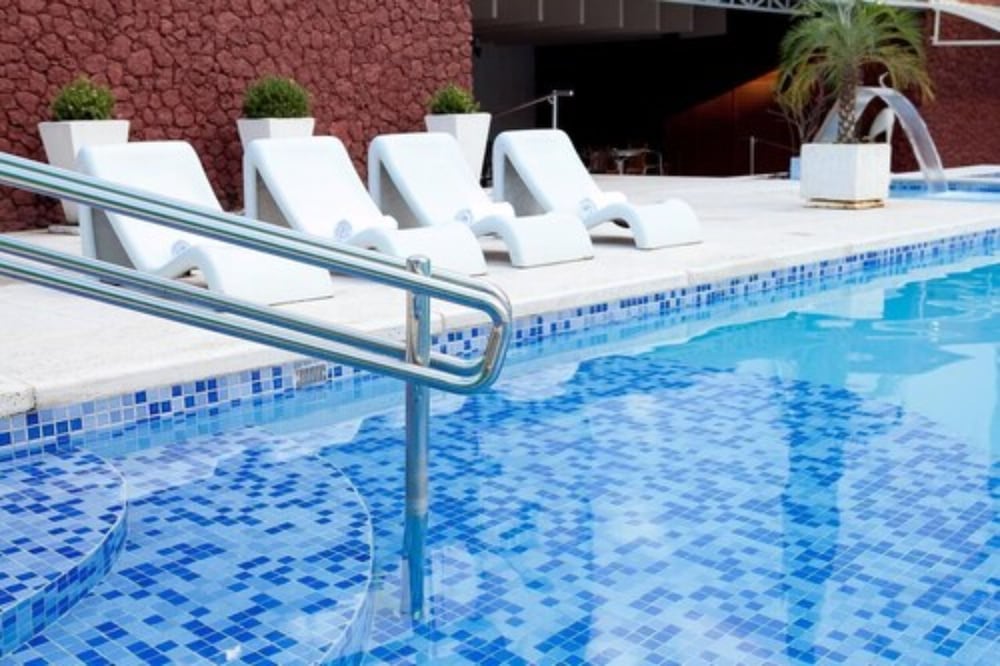 swimming pool spa