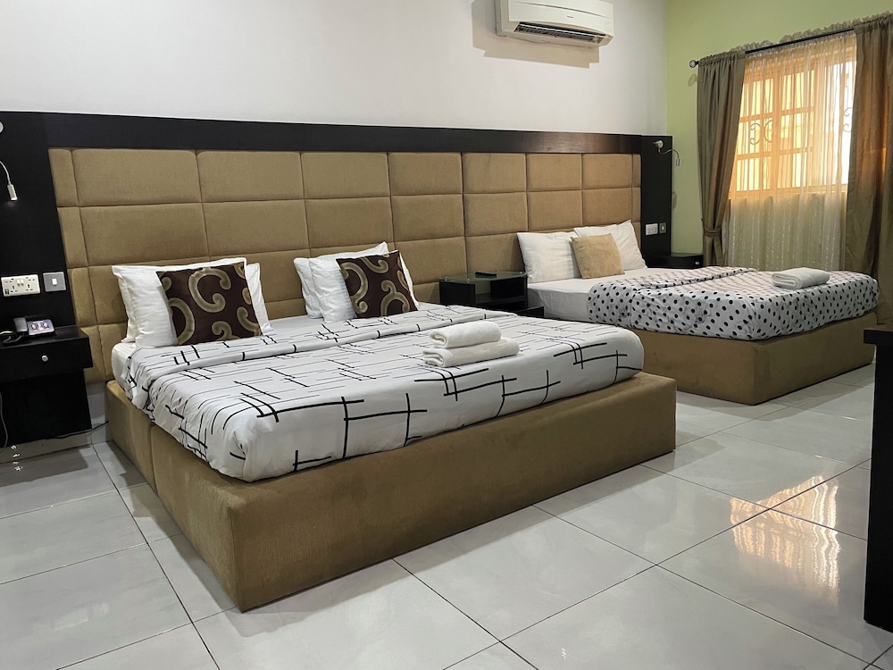 1 BEDROOM, EXECUTIVE, APARTMENT, KITCHEN