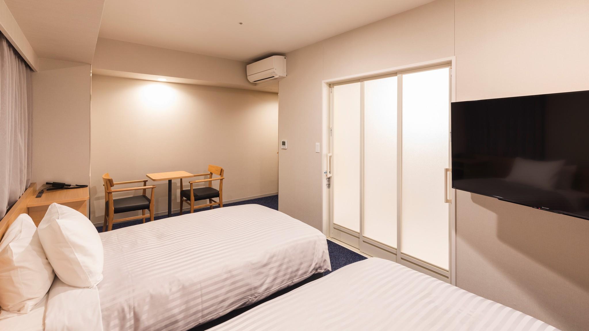 Standard, Twin Beds