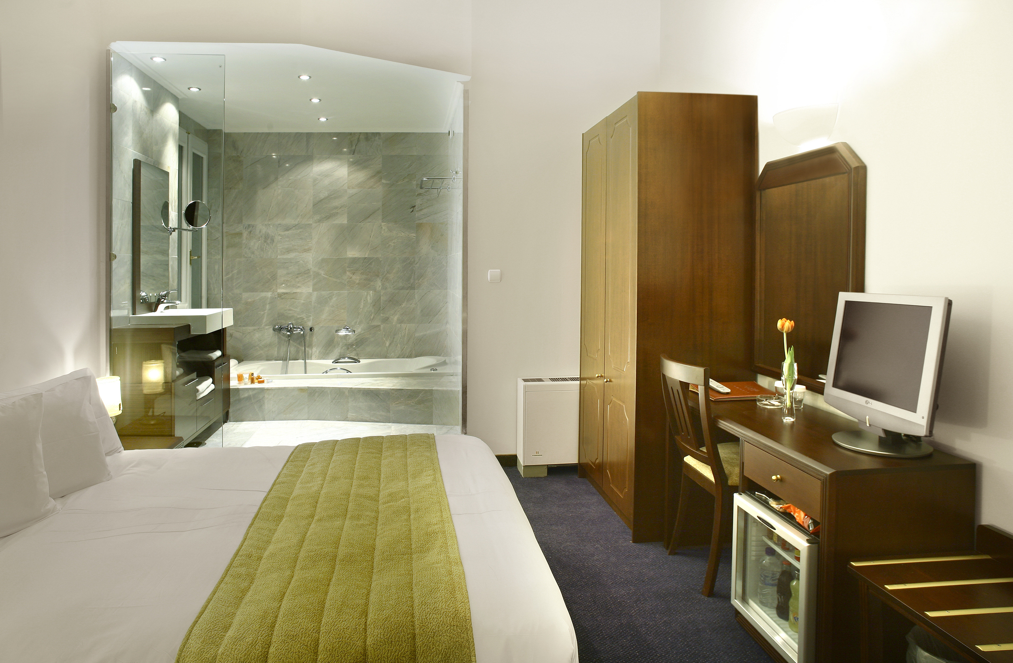 Arni Domotel 32/32