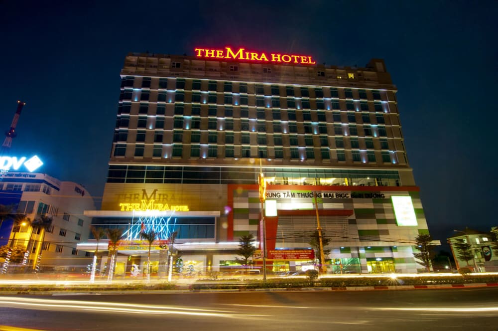 The Mira Hotel 2/50