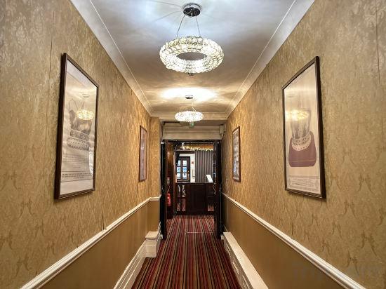 Lobby at OYO New Charles Dickens Hotel, WIGAN