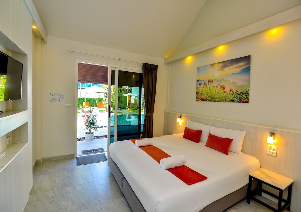 Phuket Airport Hotel 31/74