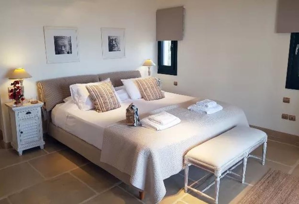 DELUXE, SUITE, SEA VIEW, BALCONY