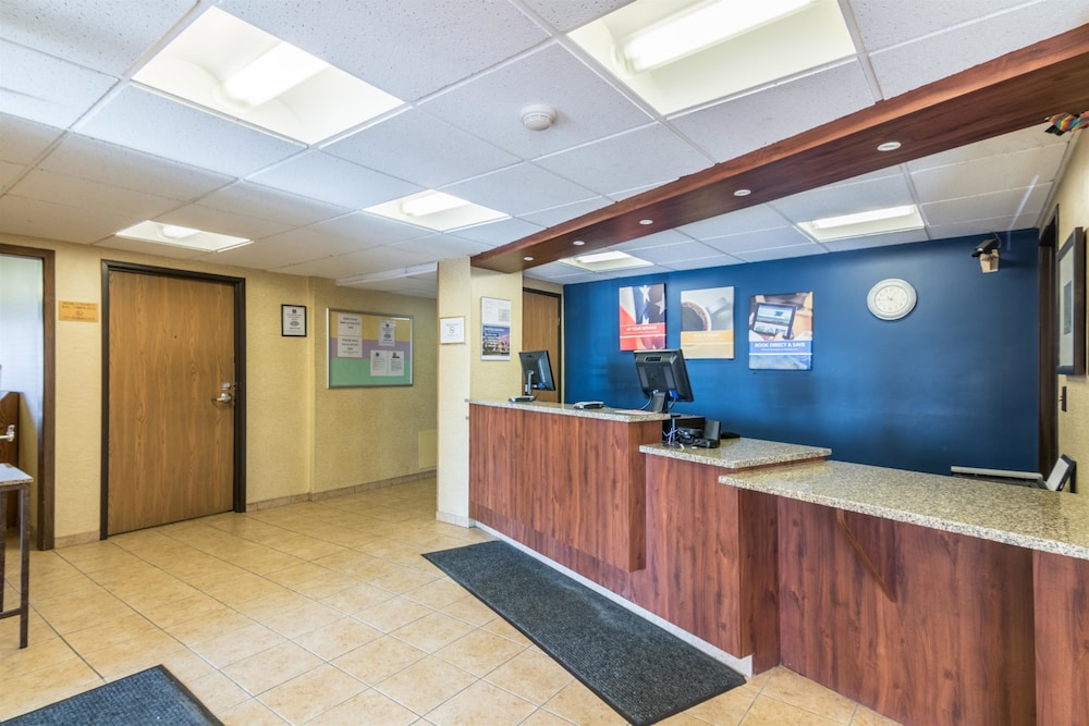Lobby at Motel6 Eau Claire, WI, EAU CLAIRE - WI